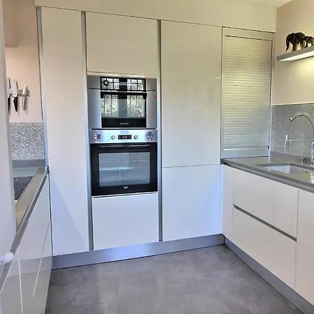 Holiday home Asare Roquefort-les-Pins